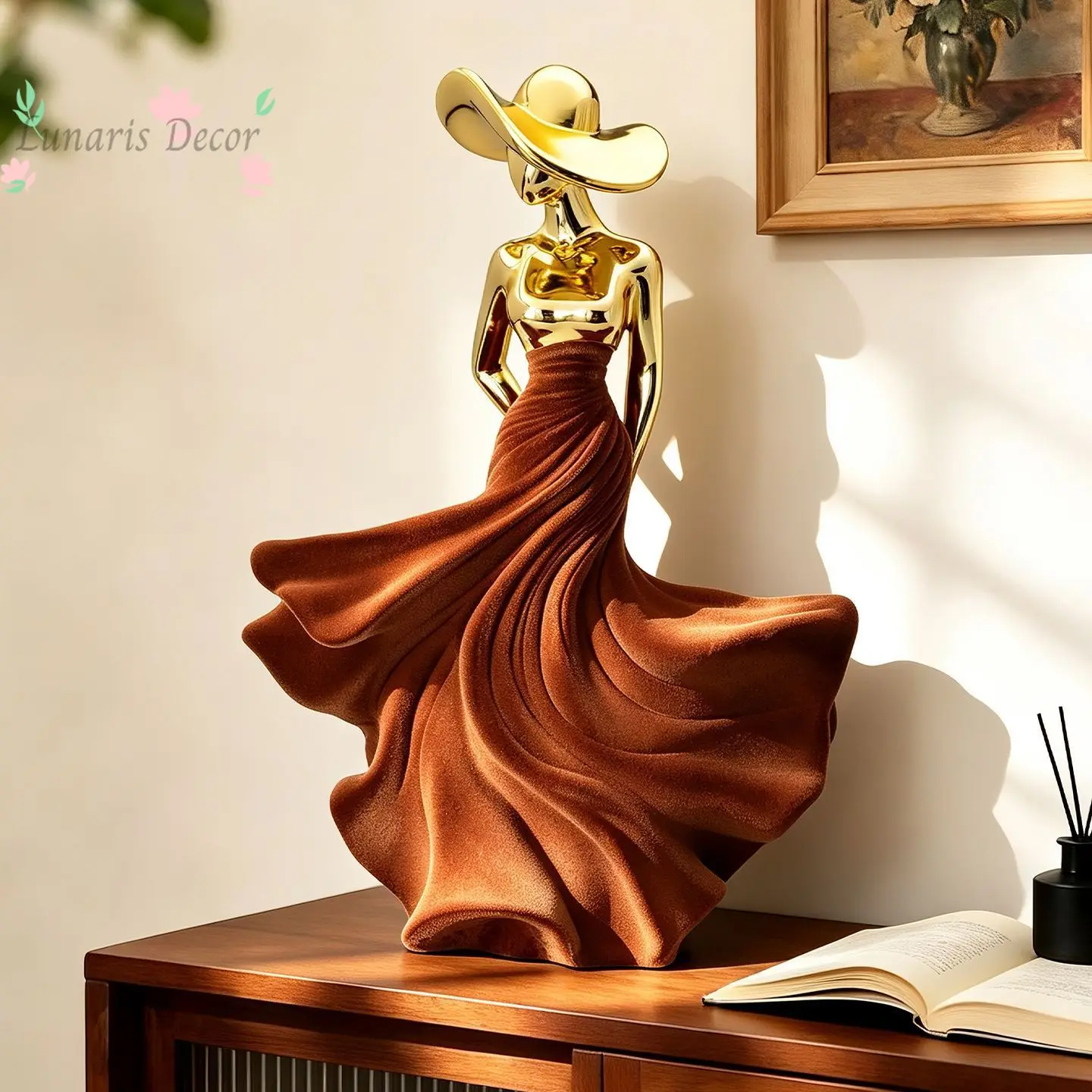 Hepburn Impression · Evening Wind Gold Gradient Flocking Ornament Characters Advanced Sense Living Room Entrance TV Cabinet Home