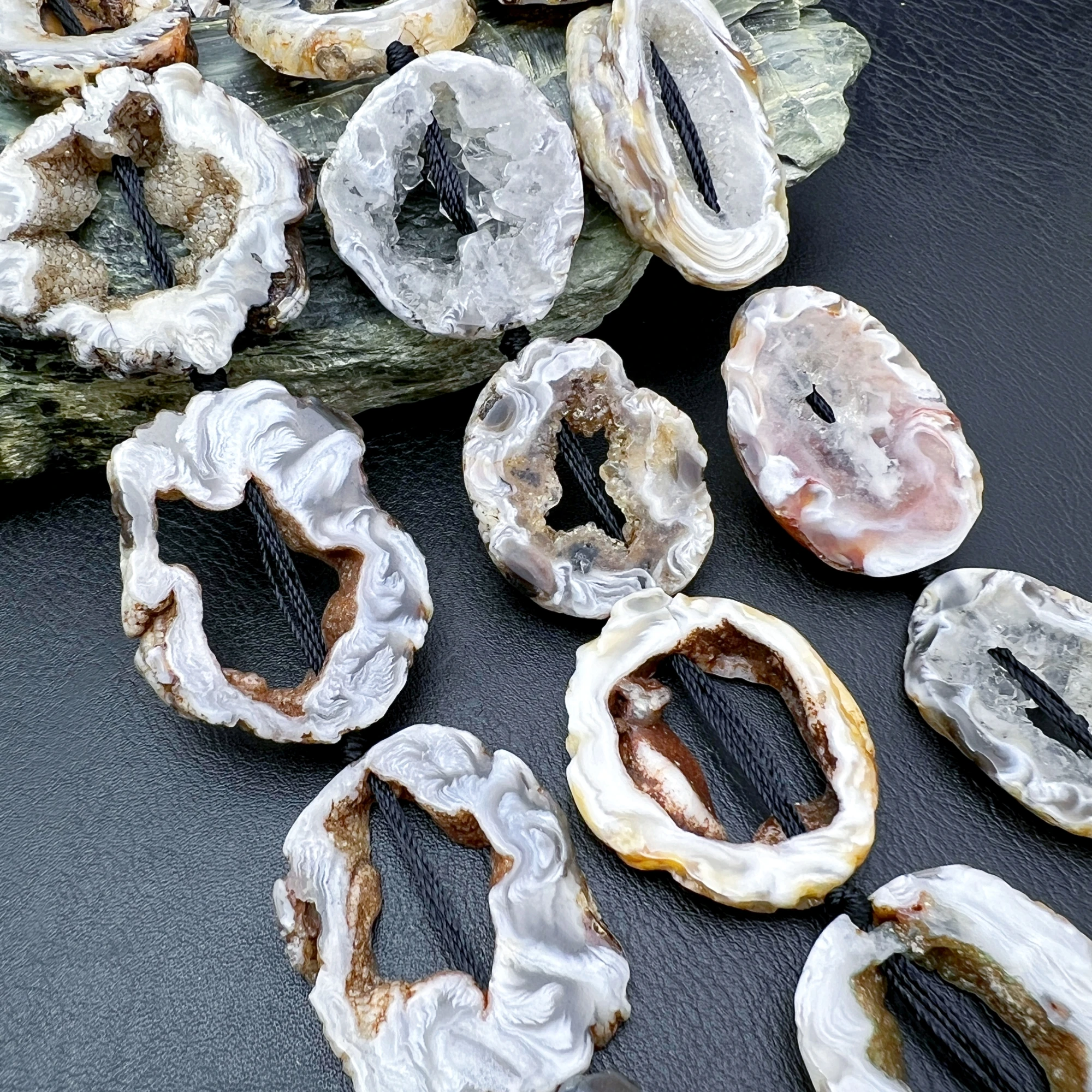 

Irregular Natural Botswana Lace Agates Geode Slice Pendant Beads For DIY Jewelry Making MY251122