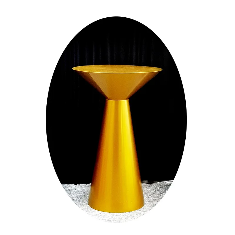 Wedding props New wrought iron paint Golden dessert table Wedding scene Hotel home party Welcome table