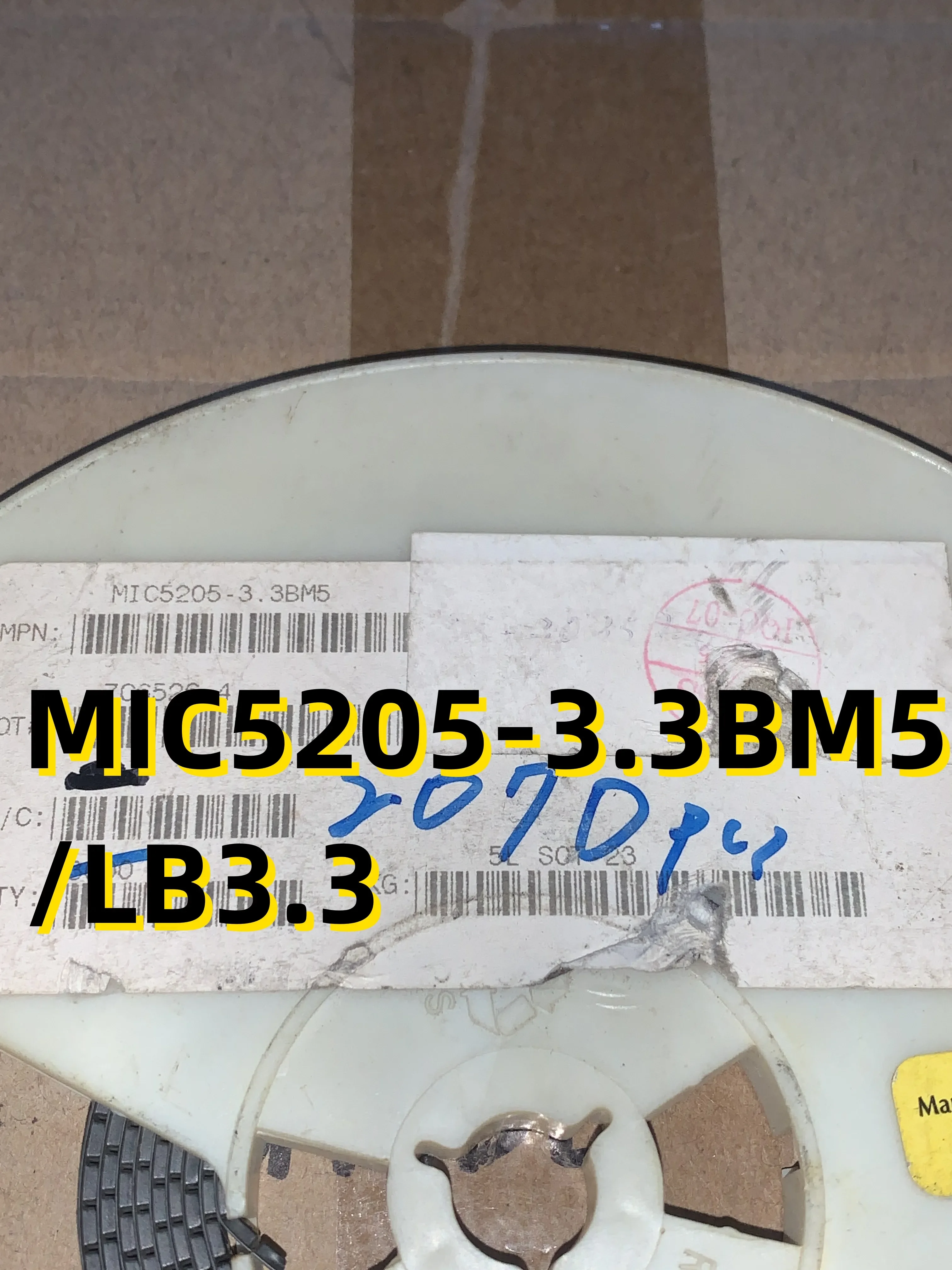 

10pcs MIC5205-3.3BM5 /LB3.3