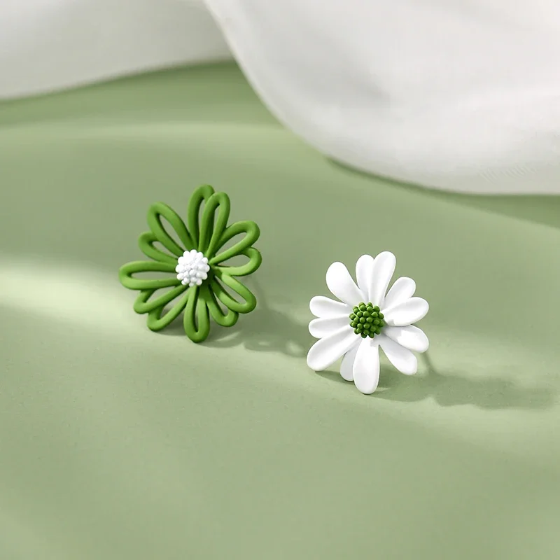 Summer Chrysanthemum Petals Hollow Flower Clip on Earrings Female  Women Asymmetrical Small Daisy Earrings Non Pierced Jewelry