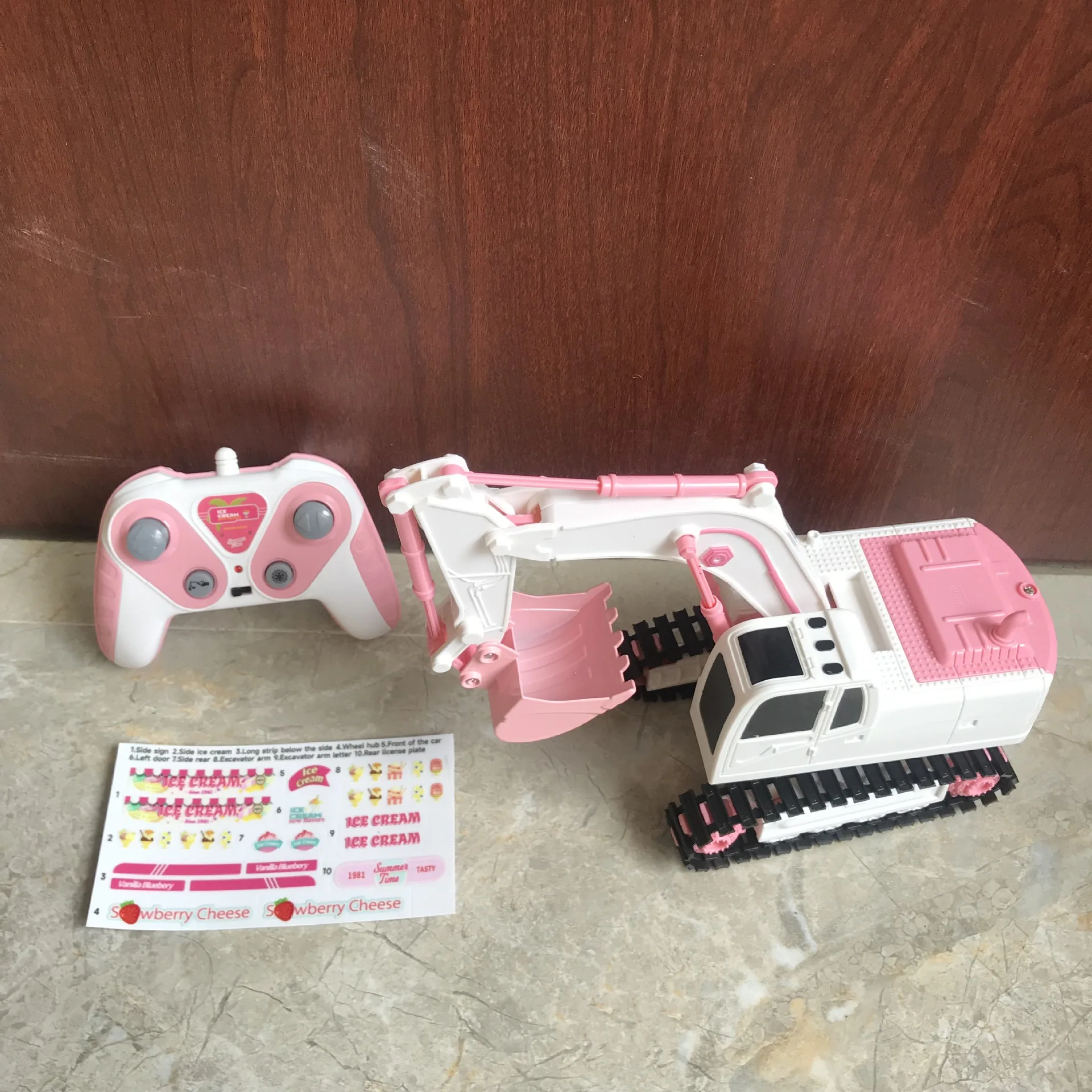 Escavadeira de controle remoto para meninas, brinquedo de 6 vias, controle remoto, carro de engenharia com luz led, música, simulação eletrônica, veículo bonito