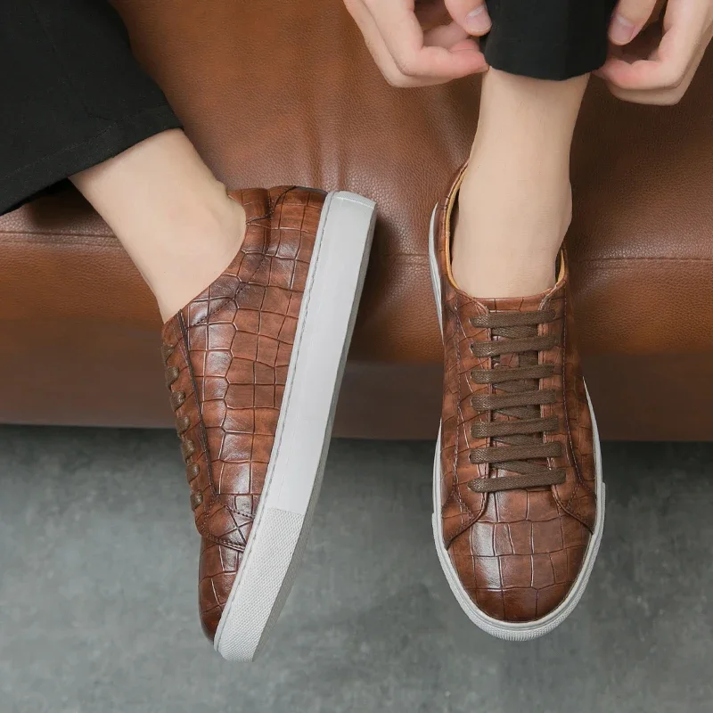 New Brown Men Sneakers Lace-up Solid PU Leather Black White Platform Shoes Men\'s Vulcanize Shoes Size 38-46