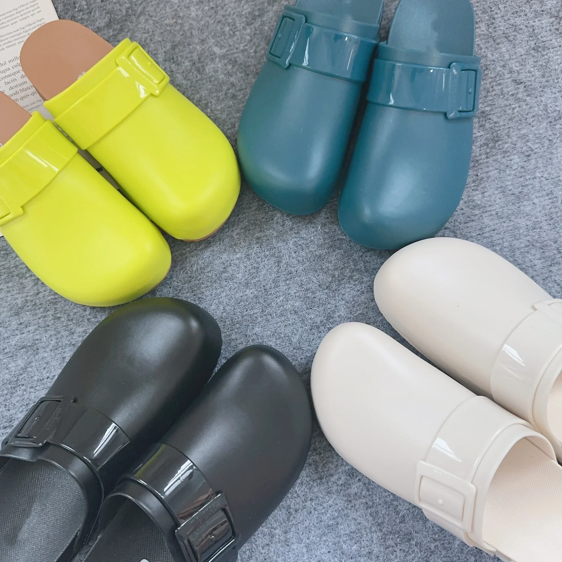 Mini Melissa Women's Half Pack Thick Sole Solid Color Lazy Slippers Couples Fashion Indoor Outdoor Home Shoes Doctor Nurse Jelly