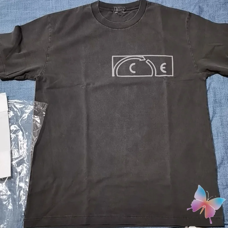 

3M Reflective Washed Retro Distressed Black Short Sleeve Summer CAVEMPT Tshirt Abstract Manga Portrait Face Print Unisex CE Tops