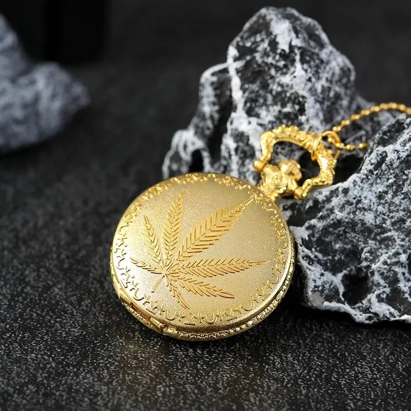 Best Gifts Quartz Pocket Watch Design Maple Leaf Necklace Pendant Pocket Watch Clock for Mens Womens