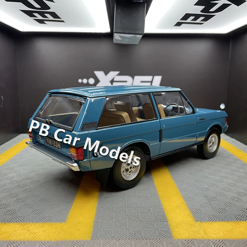 1: 18 The first generation Range Rover alloy SUV off-road vehicle model of the Almostream AR1970