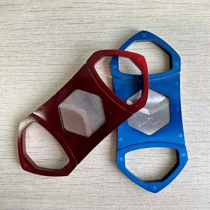 

1pc Mini Metal Portable Stainless Steel Cigar Cutter V Shape Blade double blades smoking Cutting Tool Cigar Accessories 917