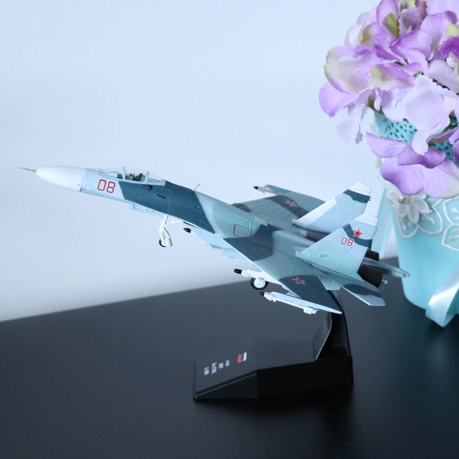 1/100 Scale Alloy Russian Airlines Flanker Sukhoi Su-27 Diecast Model with Stand Model Plane for Collectibles Gift Decor