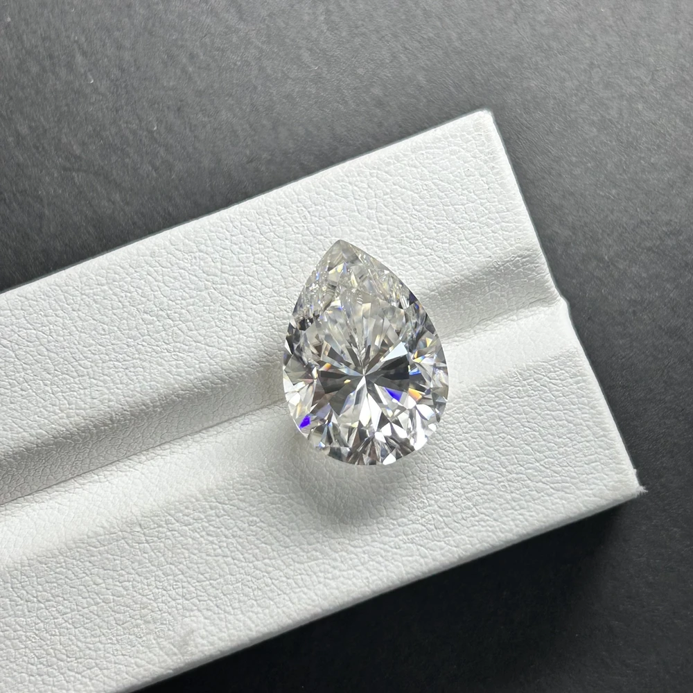 Lab Created Pear Moissanite 3x5mm To 13x18mm Super White VVS1 D Loose Gemstone In Stock