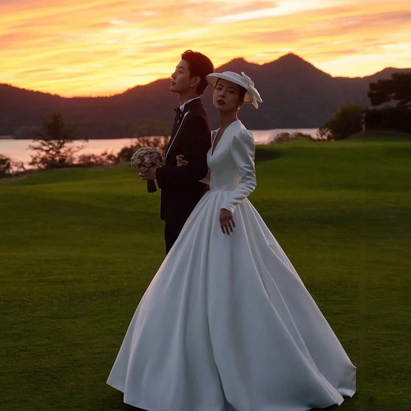 Vestido de novia de satén estilo japonés, traje elegante de manga larga con escote en V, Estilo Vintage, sencillo, 2022