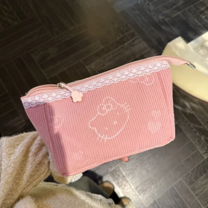 

Косметичка Hello Kitty, сумка-клатч Kawaii, вышитая косметичка, портативный органайзер для туалетных принадлежностей, дорожный чехол для хранения помады