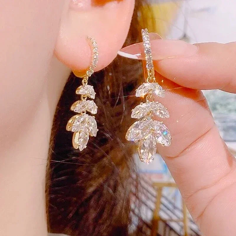 

New Trend Crystal Wheat Leaf Tassel Zircon Gold Color Earrings for Women Exquisite Luxury Temperament Ladies Party Jewelry Gift