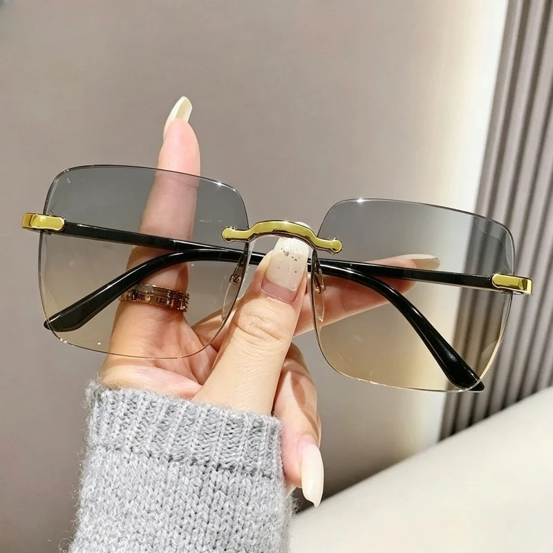 1pcs Fashion Square Glasses with Gradient Lenses, Stylish Eyewear for Multiple Occasions