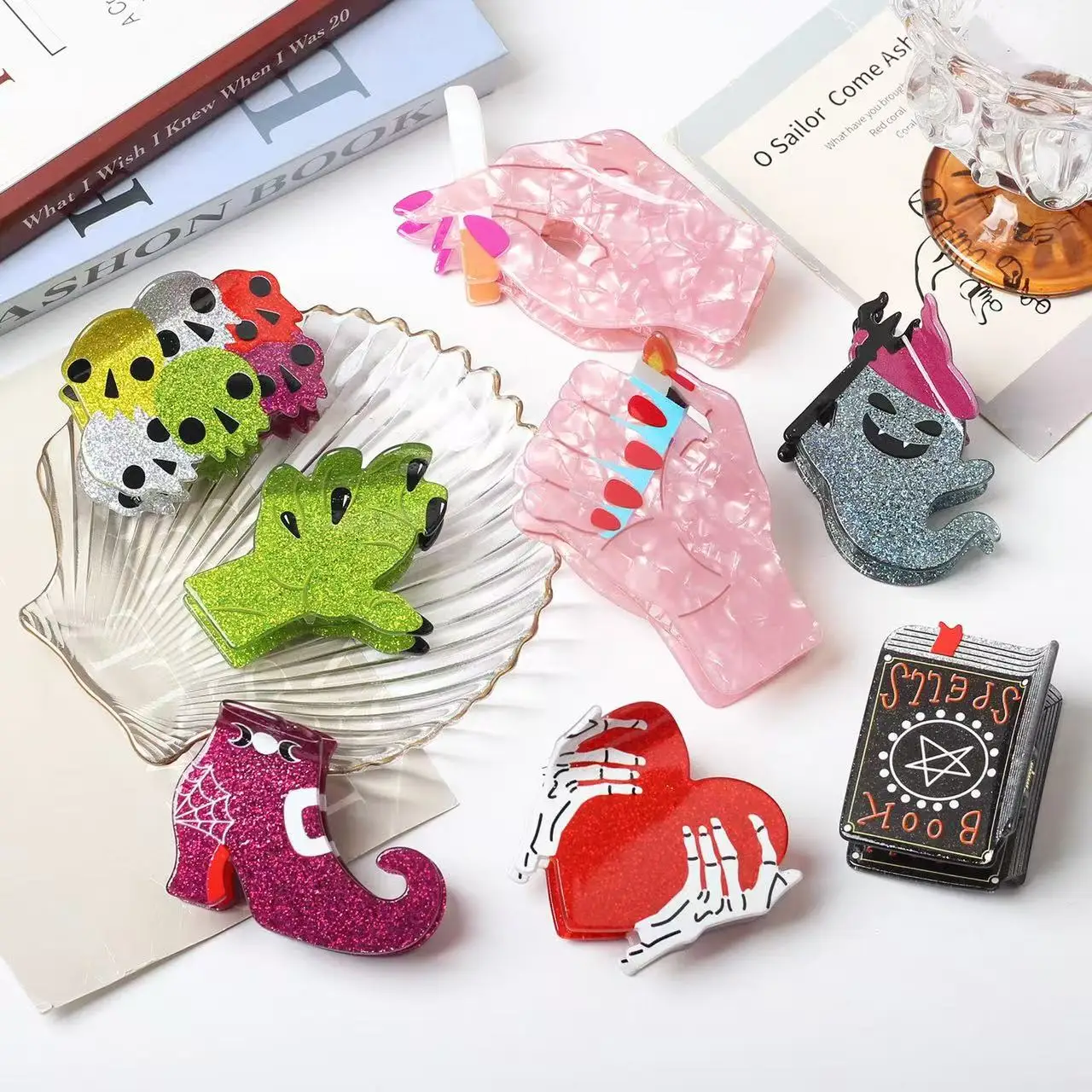 1 Stück Halloween-Haarspange, gruselige Cartoon-Magie-Buch-Clip, Teufel-Geist-Schädel-Klauen-Clip, Herz-Haar-Accessoire – Detail 1