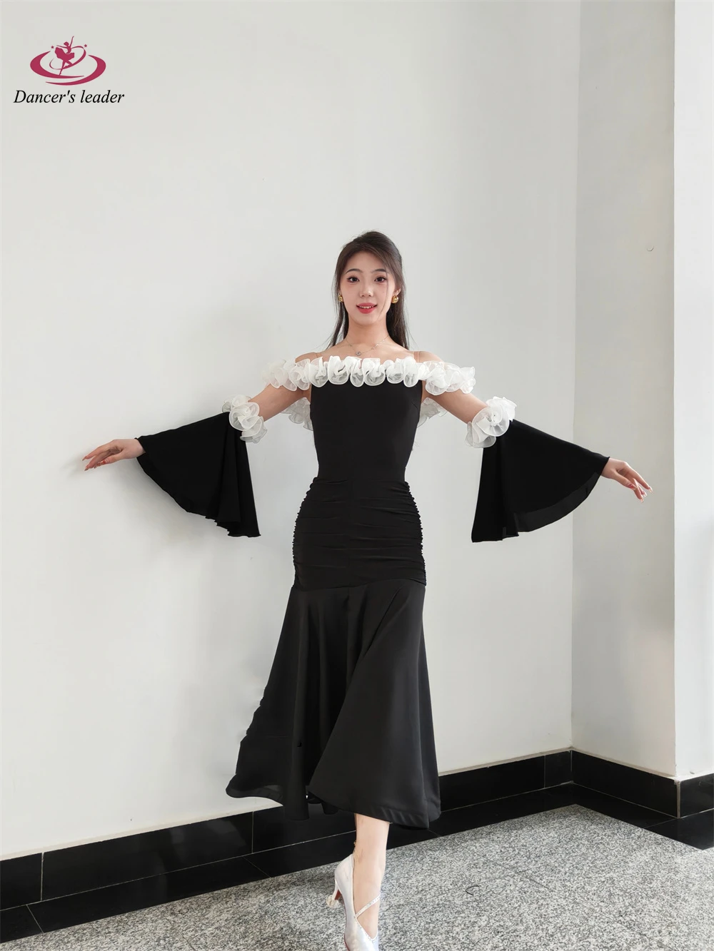 Concurso de dança latina feminino high-end rolos cozidos no vapor decote vestido de exame de arte cha cha samba vestido de desempenho