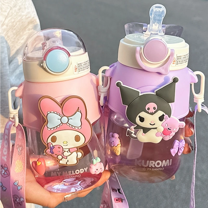 

Sanrio 690ML Large Capacity Water Bottle Cartoon Kuromi My Melody Cinnamoroll Outdoor Sports Fitness Portable Straw Water Cup