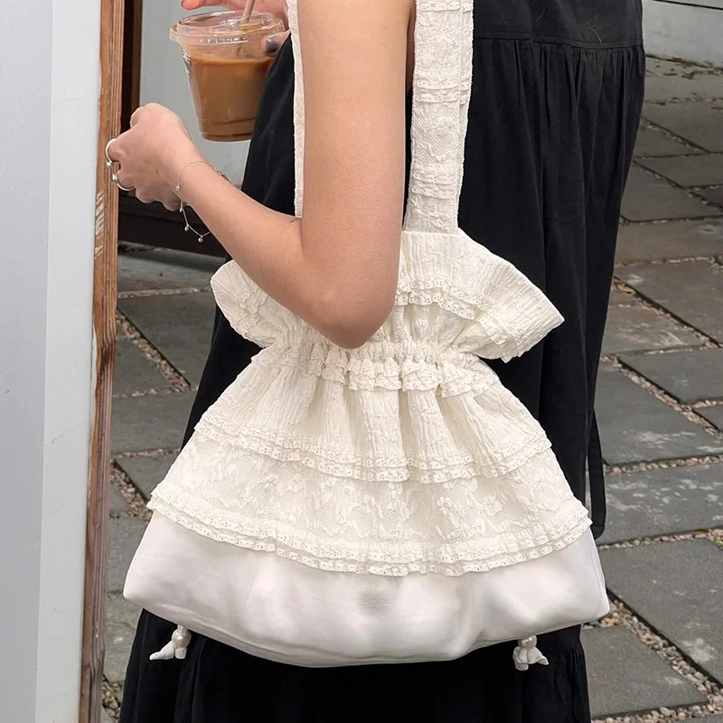 

Lace Flowers women Shoulder bags Straw Crossbody Bags for Women Summer Ladies Trend Sweet Handbags big totes