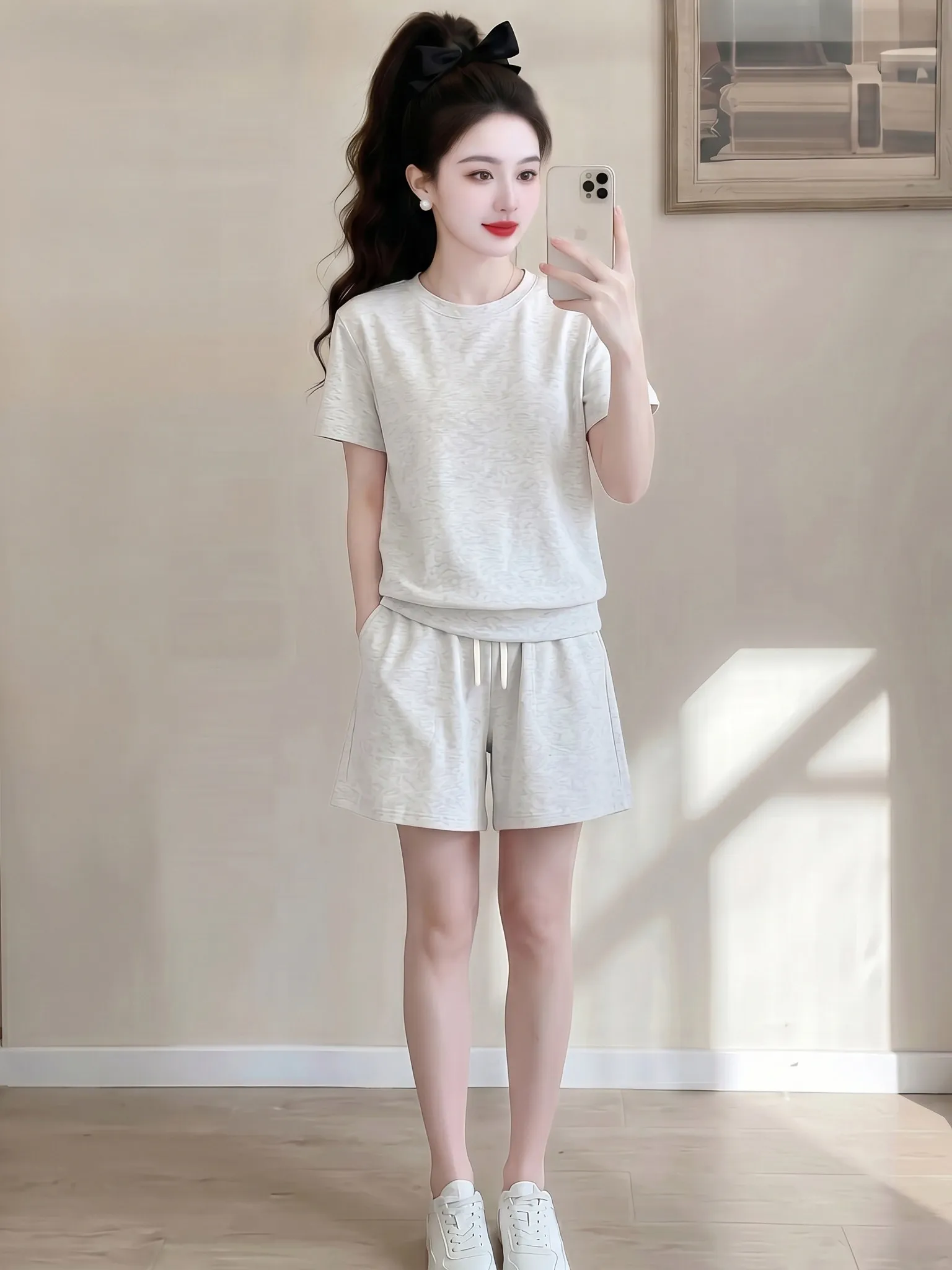 

Women's Summer Fashion Set Loose Fit T-shirt And Shorts Pure Color Versatile Comfortable Breathable round Neck Short Sleeve