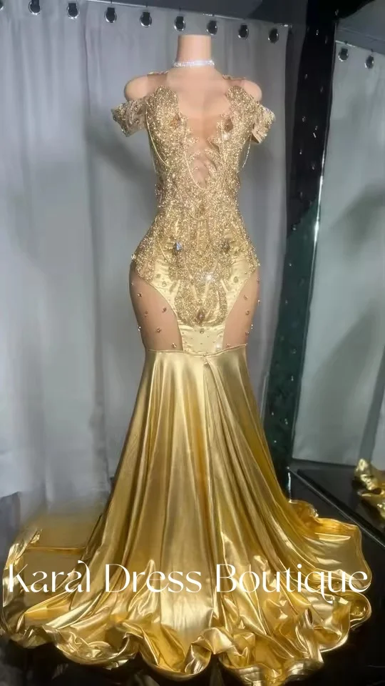 Abiti da ballo con strass dorati scintillanti 2025 Abito da festa per ragazze nere con spalle scoperte Abiti da sera in cristallo Applicazioni con nappe personalizzate