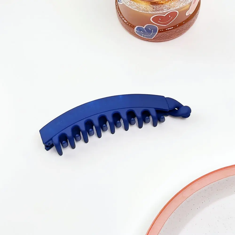 Fashion Vertical Banana Hair Clip Geometric Ponytail Holder Minimalist Matte Grip Elegant Styling Accessory For Daily Hair Care
