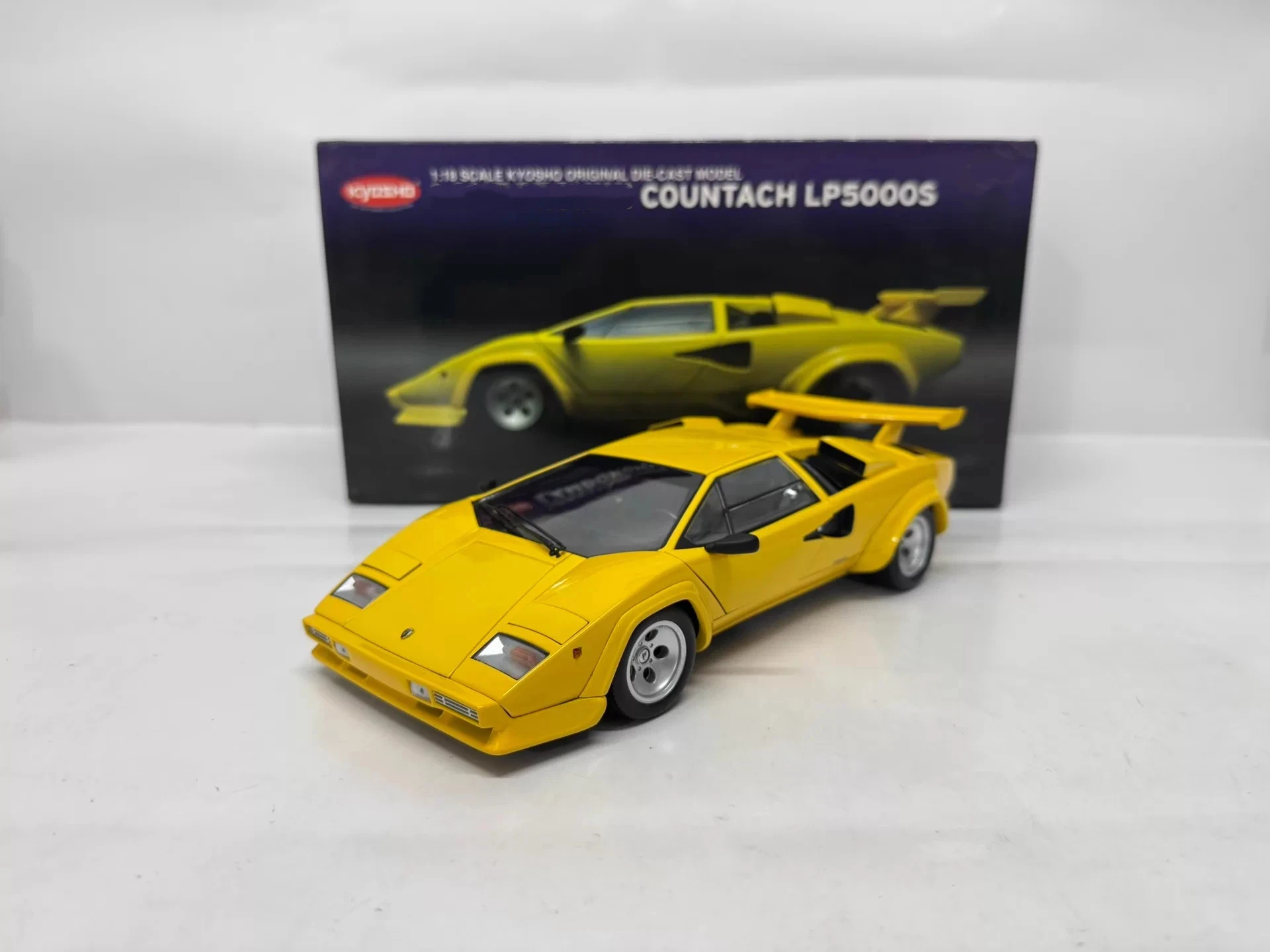 

Модель автомобиля Kyosho 1:18 COUNTACH LP5000S, желтая, имитационная, лимитированная серия, из металлического сплава, статическая, подарок