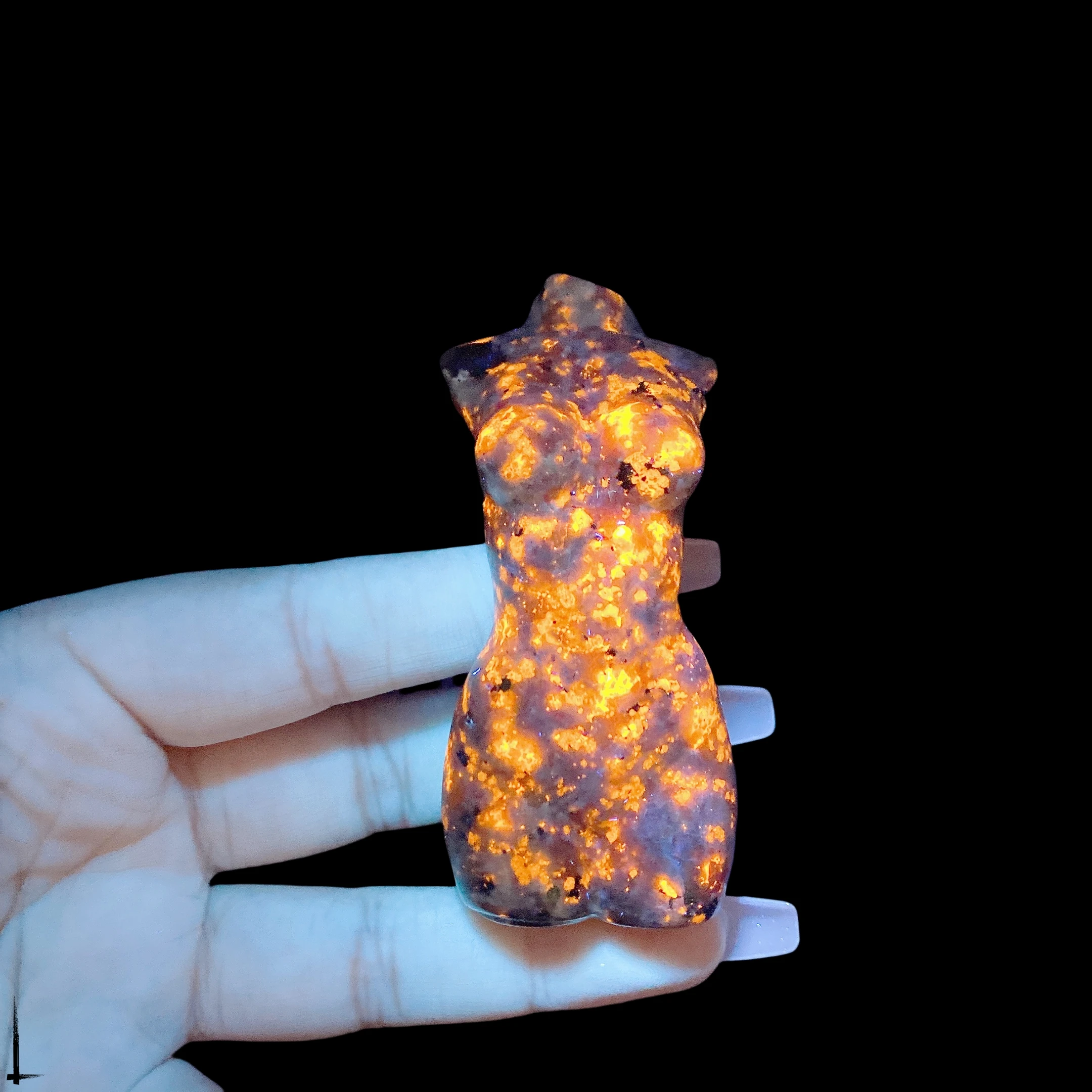 

75MM Natural Yooperlite Woman Torso Crystal Goddess Statue Flame Stones Powerful Chakra Energy Spiritual Witchcraft Home Decor