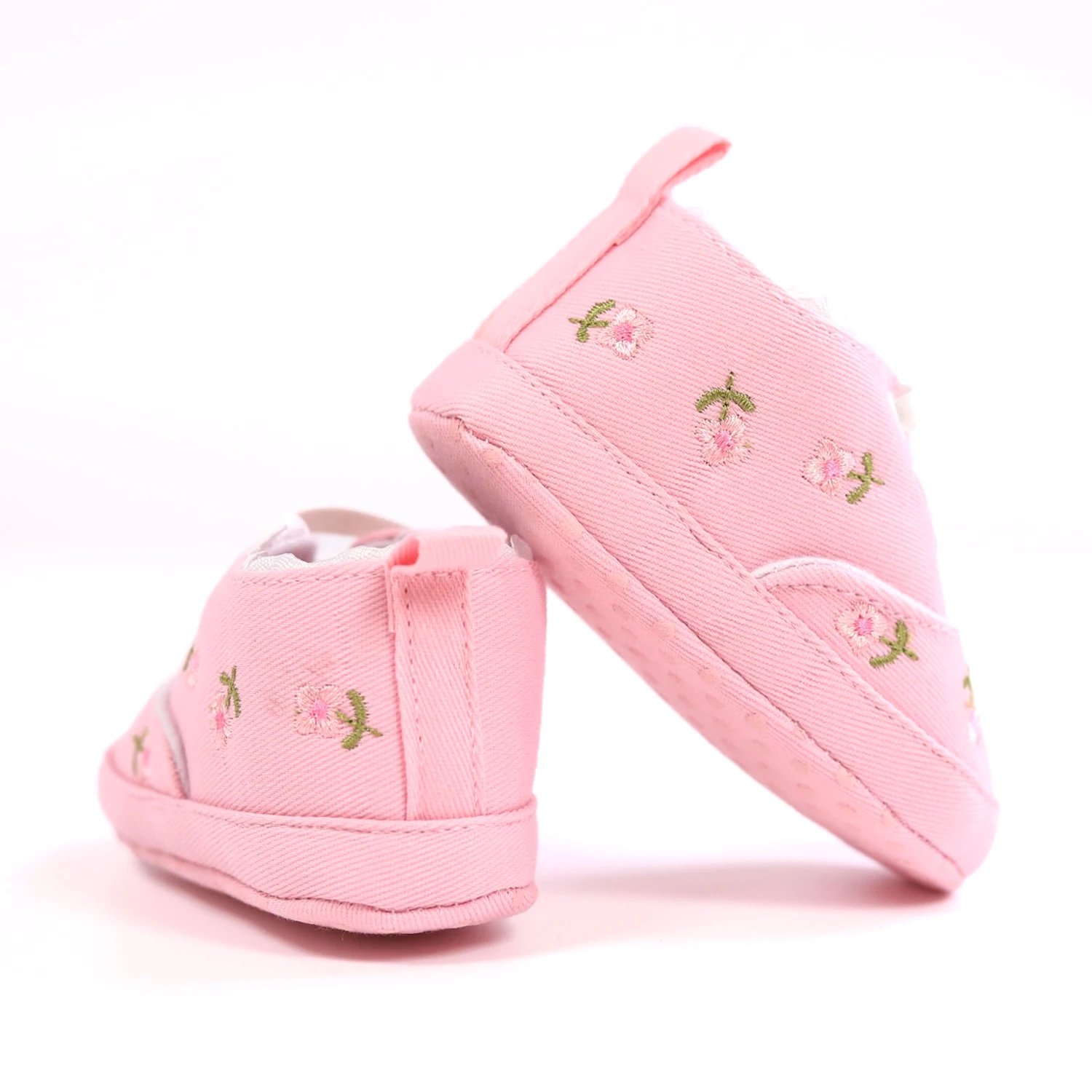 Zapatillas de deporte con flores bordadas para niñas pequeñas, zapatos antideslizantes ligeros para caminar al aire libre en interiores, primavera y otoño