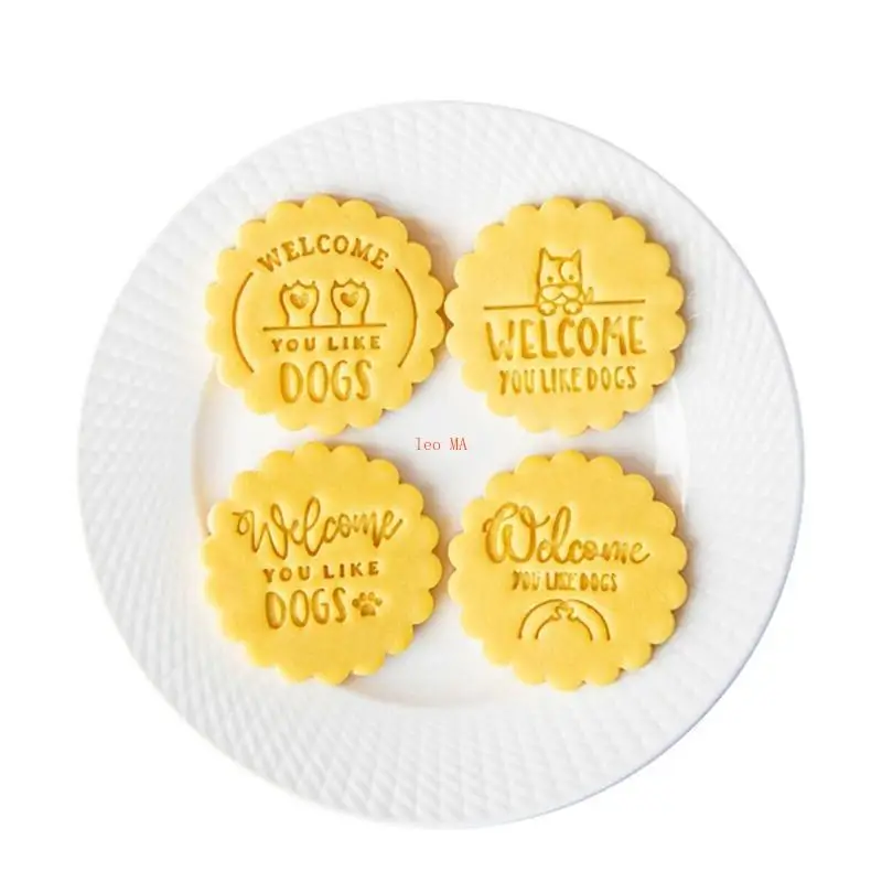 

E15B Dogs Series DIY Cookie Cutters Plastic Biscuit Stamps Cookie Cutters