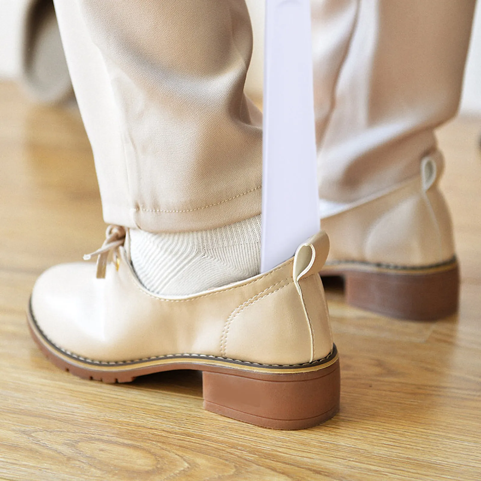 

Dressing Stick Detachable Two-in-One Shoe Lifter Handicapped Dressing Aid Portable Multi-Use Shoehorn for Elderly Disabled