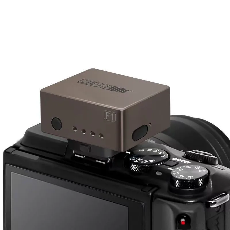 แฟลชกล้องขนาดเล็ก MEDALight F1 GN10 6200K±400K สำหรับกล้อง DSLR และกล้องมิเรอร์เลส Ricoh