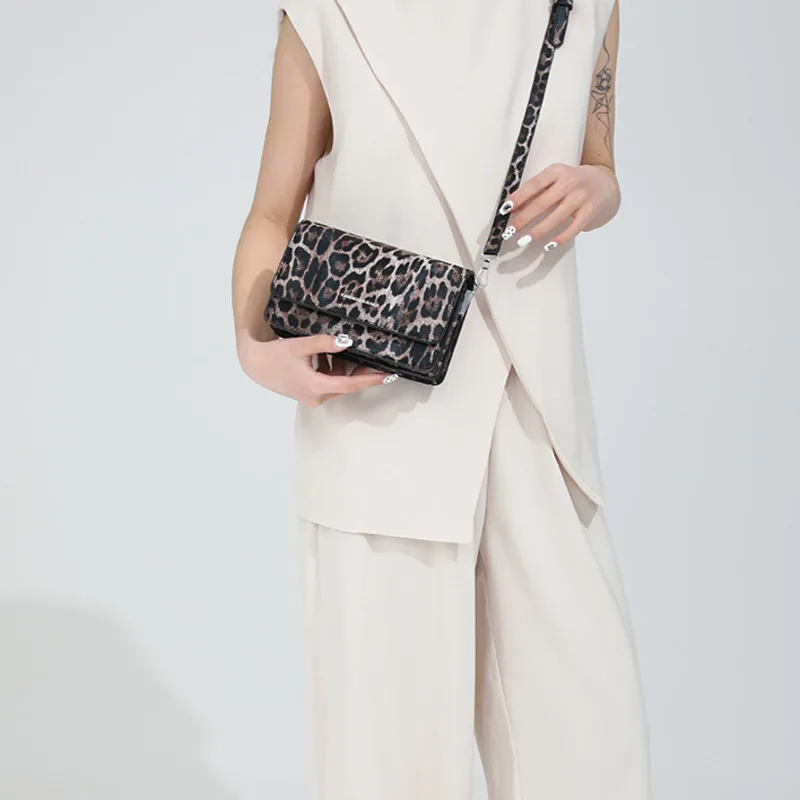 Women's One Shoulder Crossbody Bag Handheld Underarm Bag New Leopard Pattern Fashion Versatile High Quality Trendy  Personalized