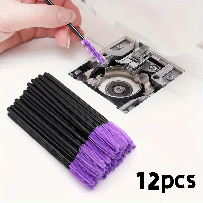 Schwarze und violette Nähmaschinen-Reinigungsbürste – weiche, langlebige Borsten für die Tiefenreinigung, ideal für die Wartung von Nähmaschinen.