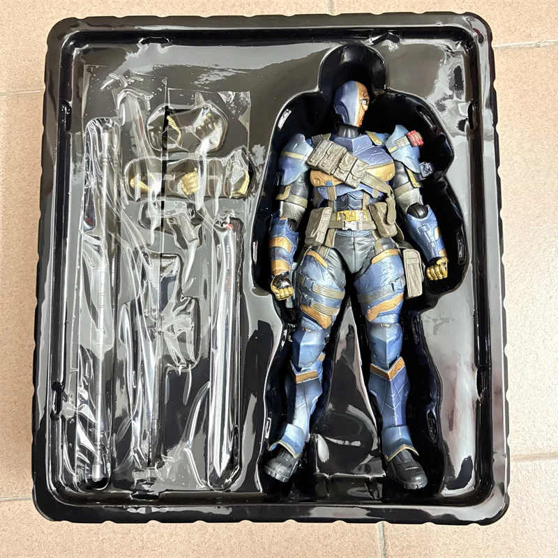 Play Arts Kai Deathstroke Action Figure Play Art 1/6e schaal karakter Batman Figuras Collectable Model Toys Verjaardagscadeautjes 24cm
