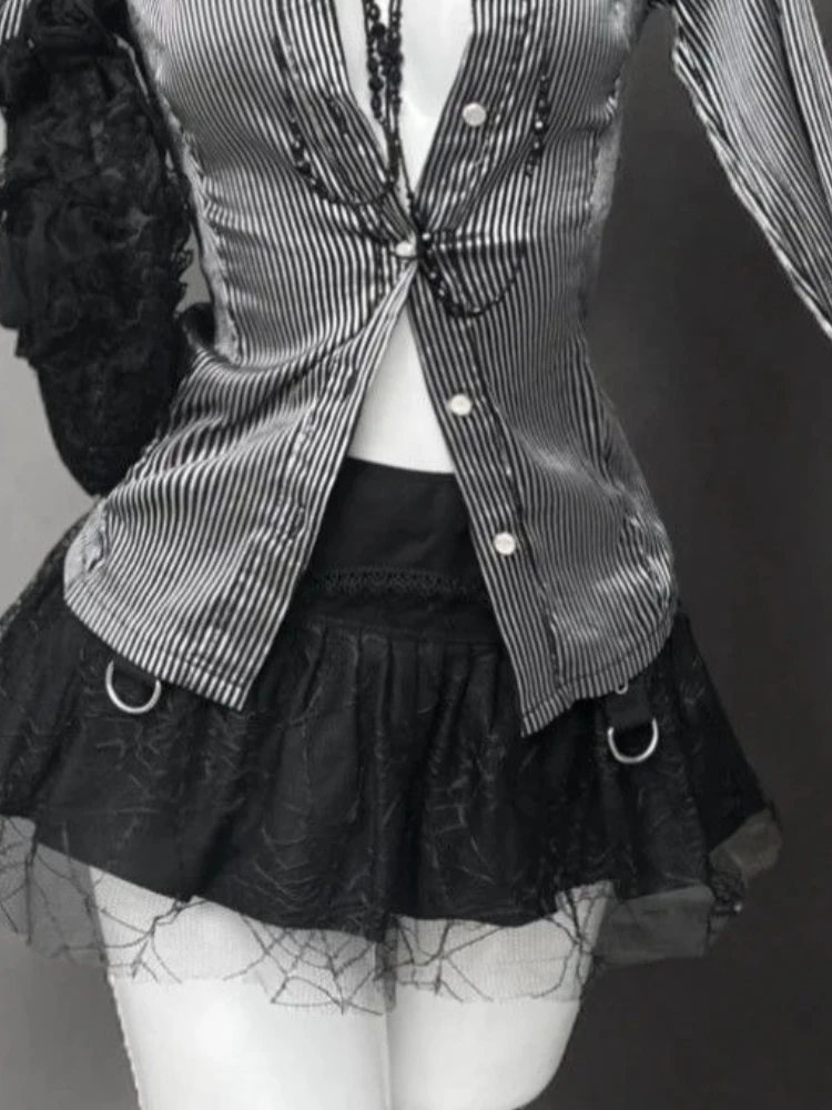 Japanischer Gothic-Stil Vintage Elegante Frau 2-teiliges Set Spitzendesign rückenfreie Bluse + Spitzenrock Harajuku Y2k 2000er Sexy Outfits