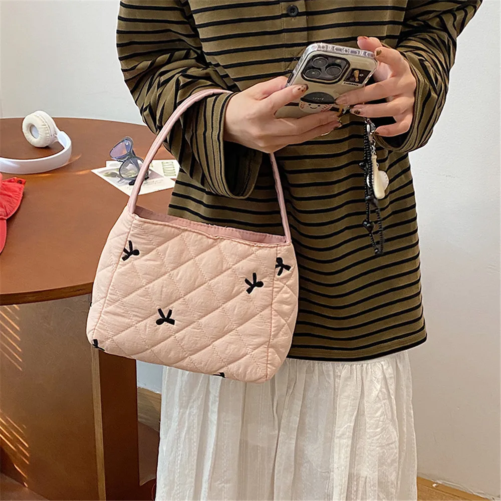 

2024 Fashion Embroidered Aesthetic Shoulder Bag Japanses Quality Cotton Satchel Women'S Newest Dumpling Bags Nylon Crossbody Bag