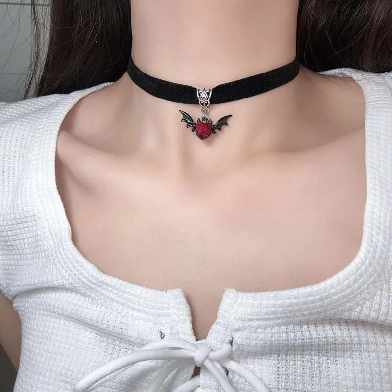 Punk Black Bat Wings Pendant Choker Necklaces for Women Gothic Red Heart Crystal Clavicle Chain Necklaces Party Jewelry Gifts