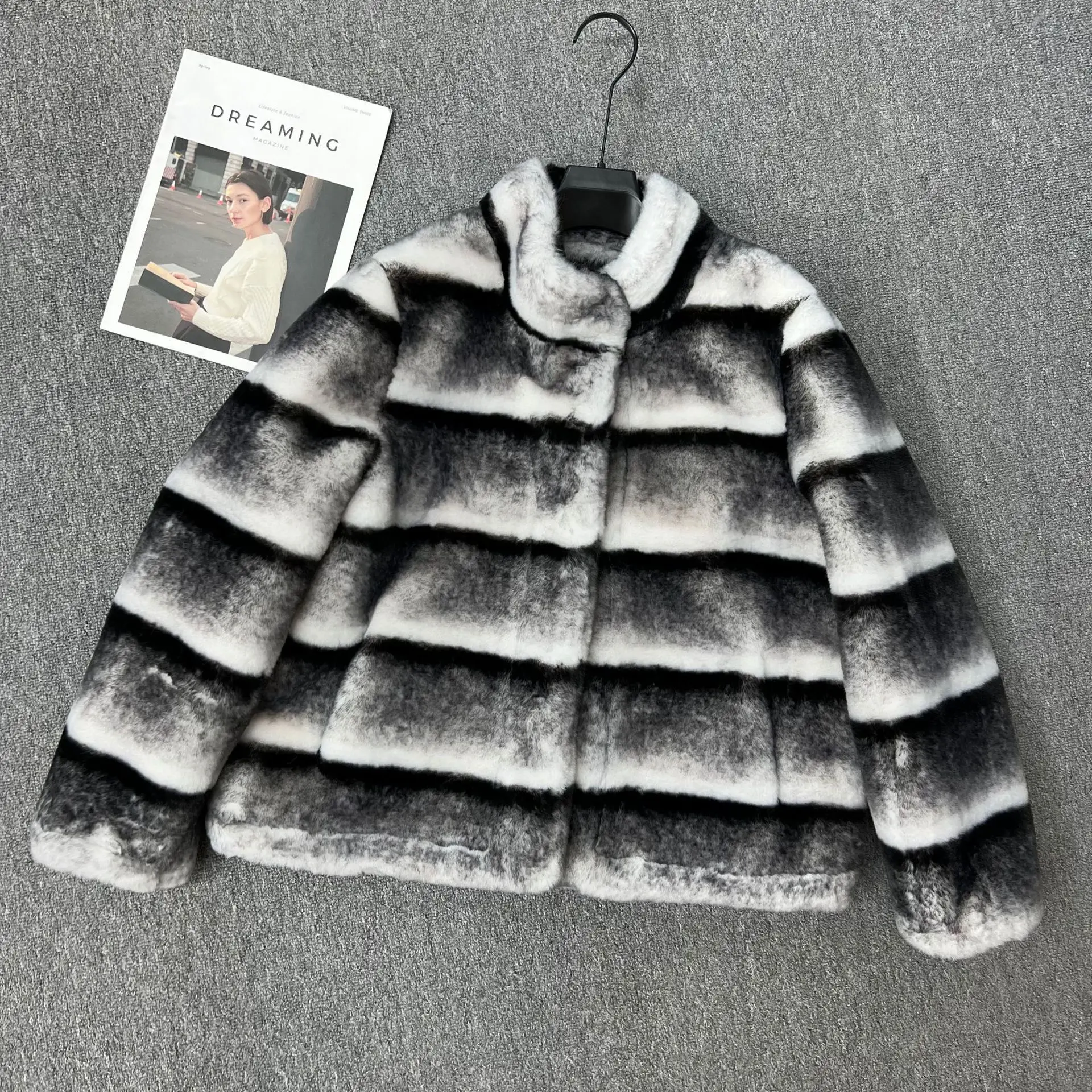 

Spring New Gradual Color Faux Fur Stand Collar Coat Thick Jacket Top Imitation Faux Fur Otter Rabbit Fleece Fur Coat for Women