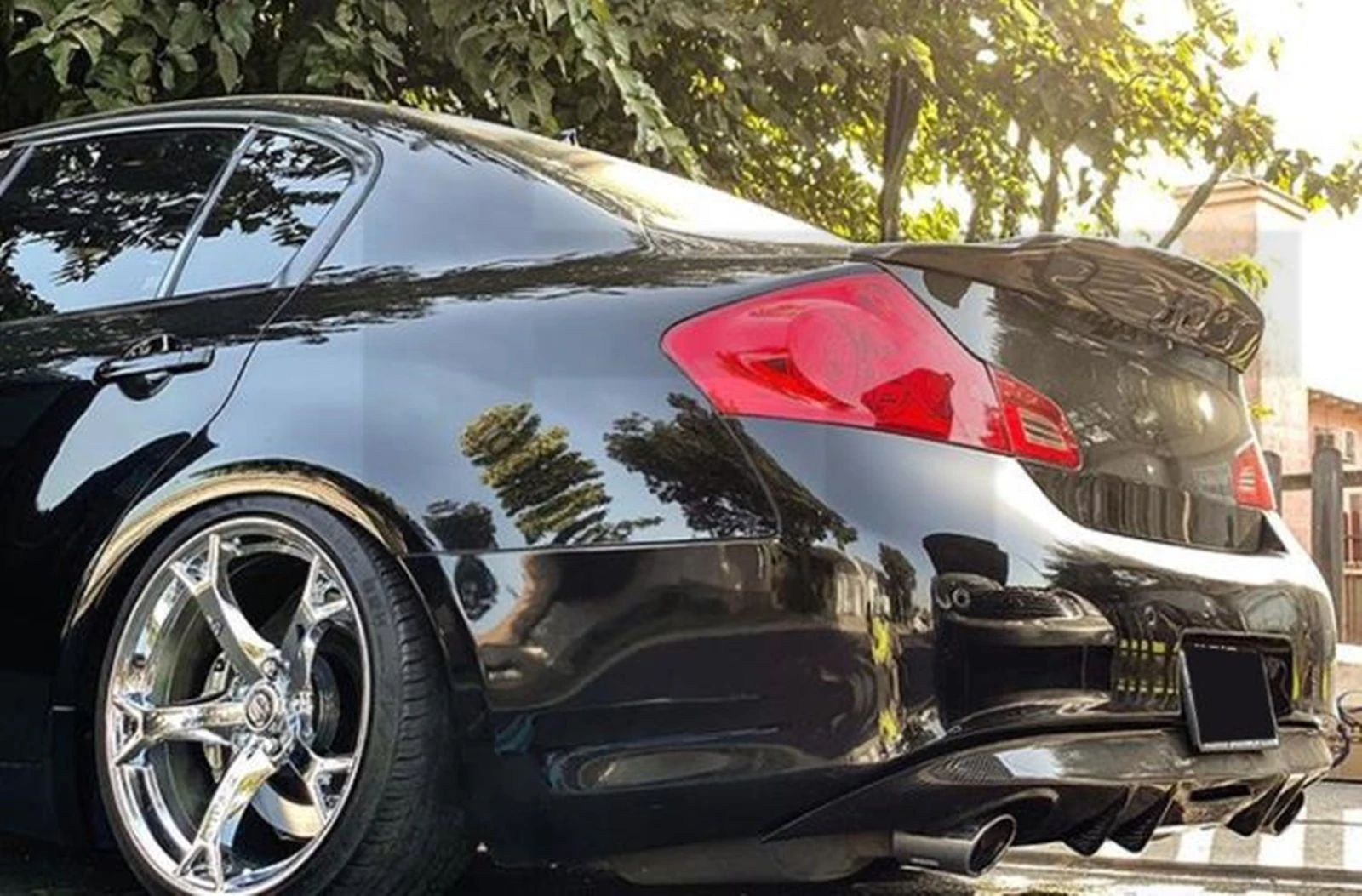 

For INFINITI G35 G25 G37 Q40 4 Door 2007-2015 ​Rear Spoiler Wing Extension Trunk Lid Lip Glossy Black/Carbon Fiber Look