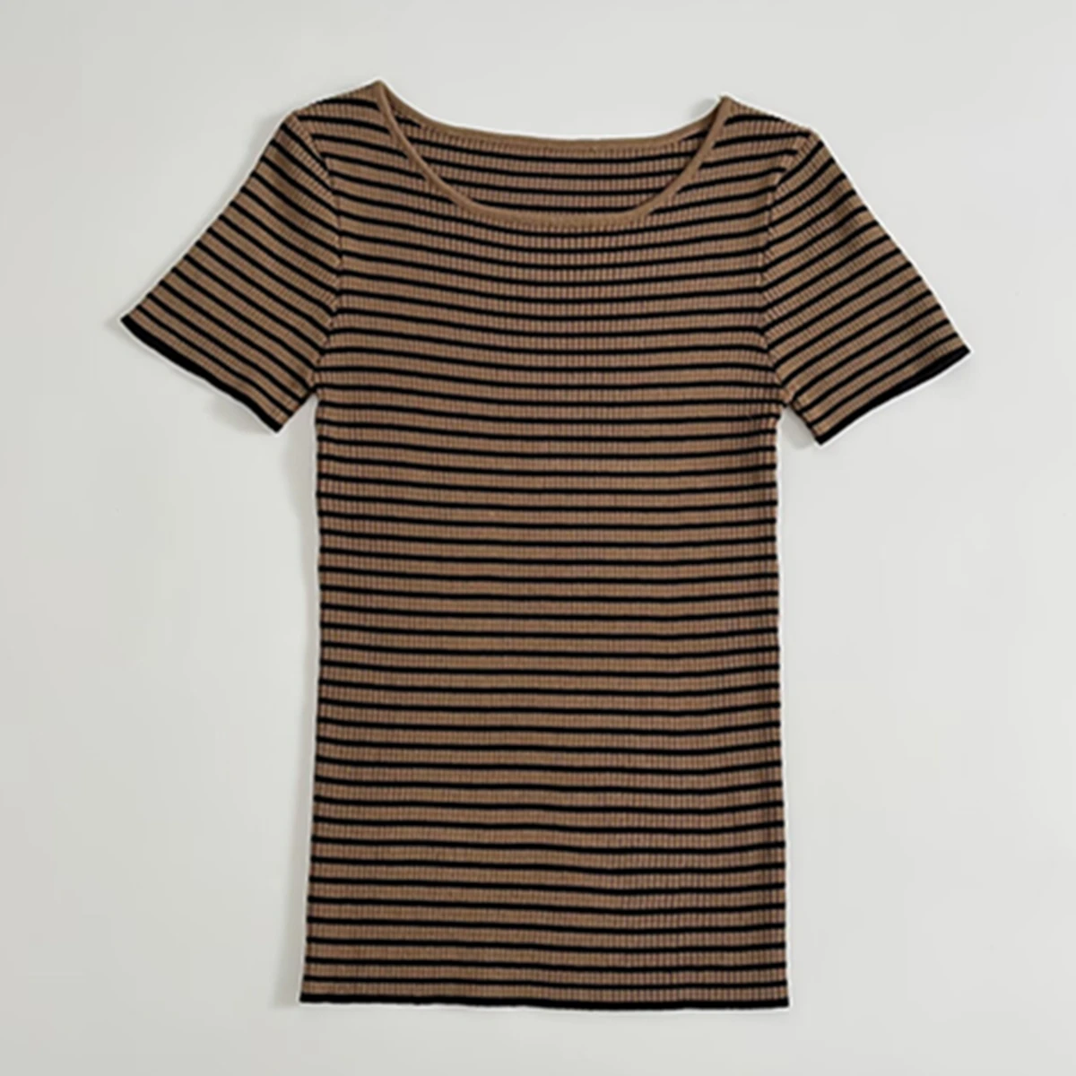 

Dave&Di French Fashion Ladies Elegant Basic Round Neck T-shirt Minimalist Coffee Color Striped Knitted Summer T-shirt Women