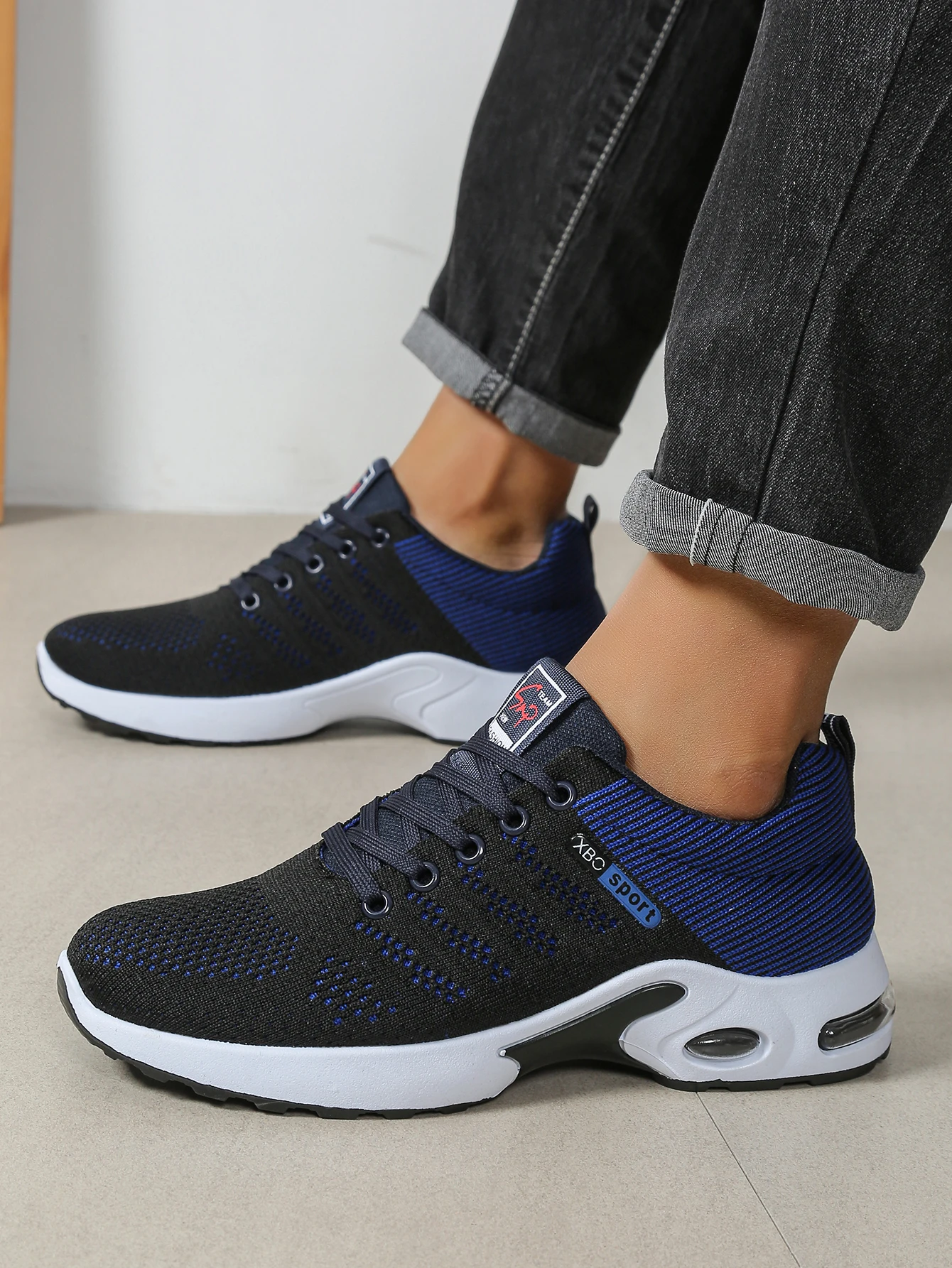 Atmungsaktive Schnür-Laufschuhe für Herren, Gestrickte Mesh-Freizeitschuhe, Bequeme Alltagsschuhe mit Gepolsterter Sohle – Detail 11