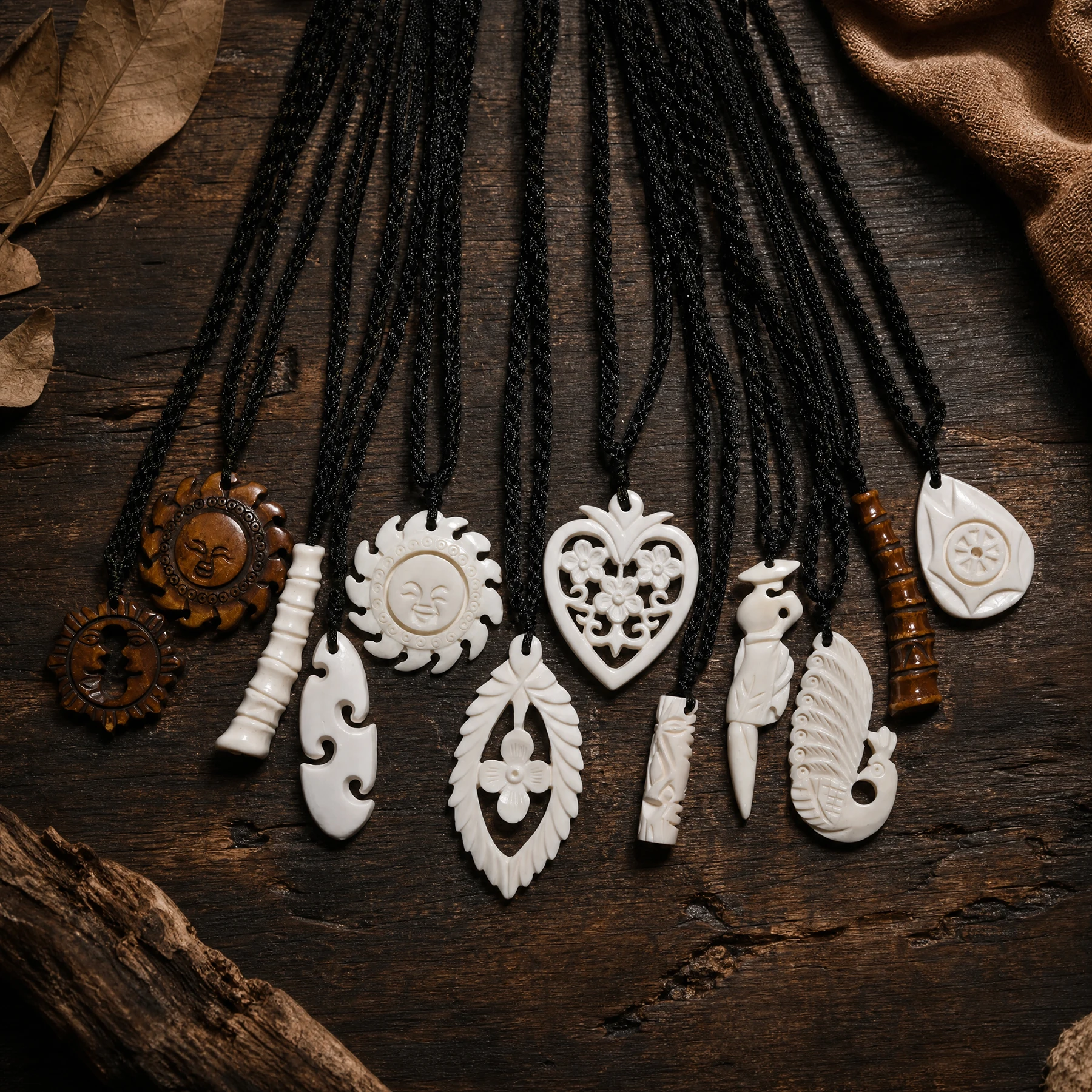 New Zealand Maori Primitive Tribes Jewelry Handmade-Carved Shark Teeth Pendant Necklace Yak Bone Choker for Surfing