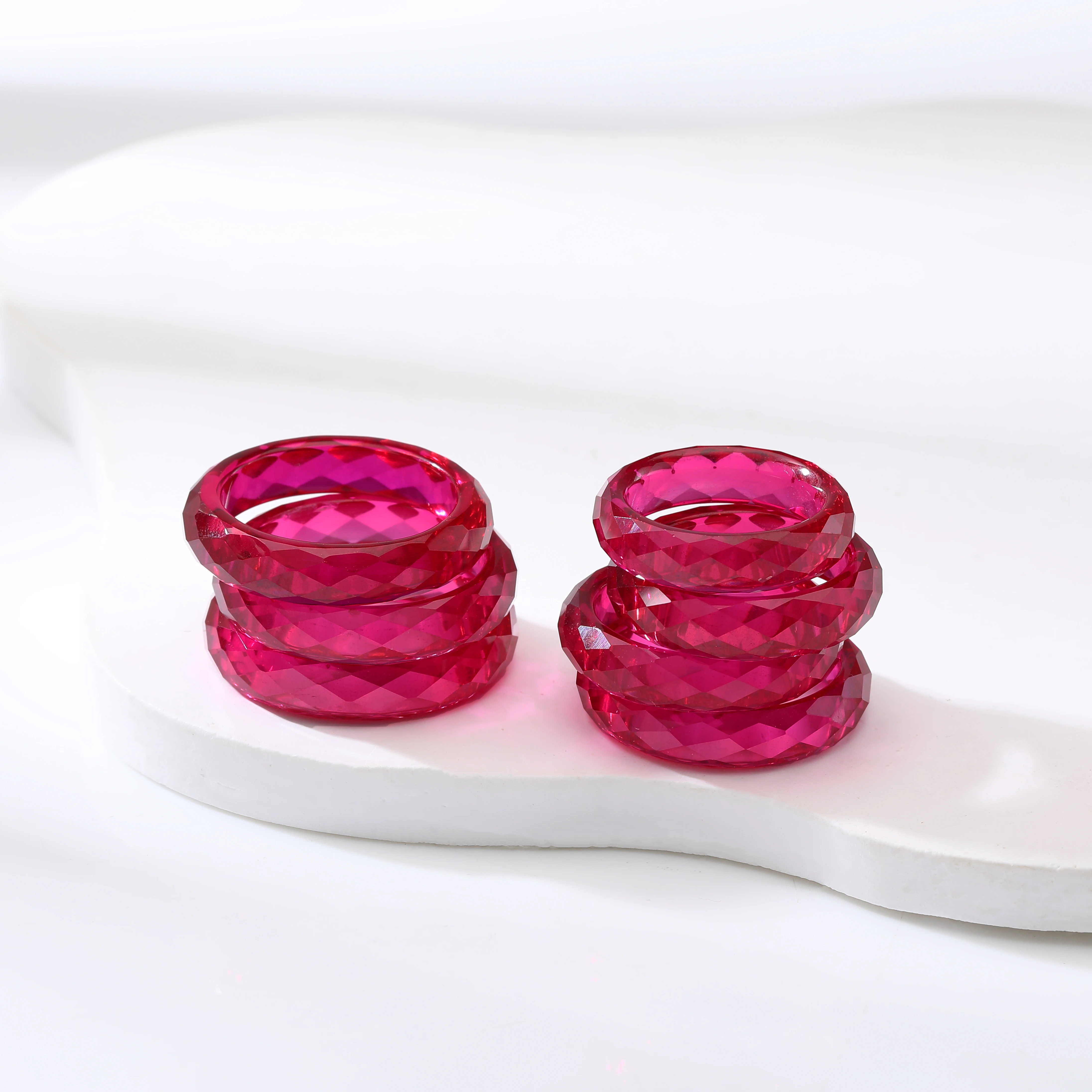 Eme jewe Lab Grown Ruby Ring Lab Grown Sapphire Ring مناسبة للارتداء اليومي.