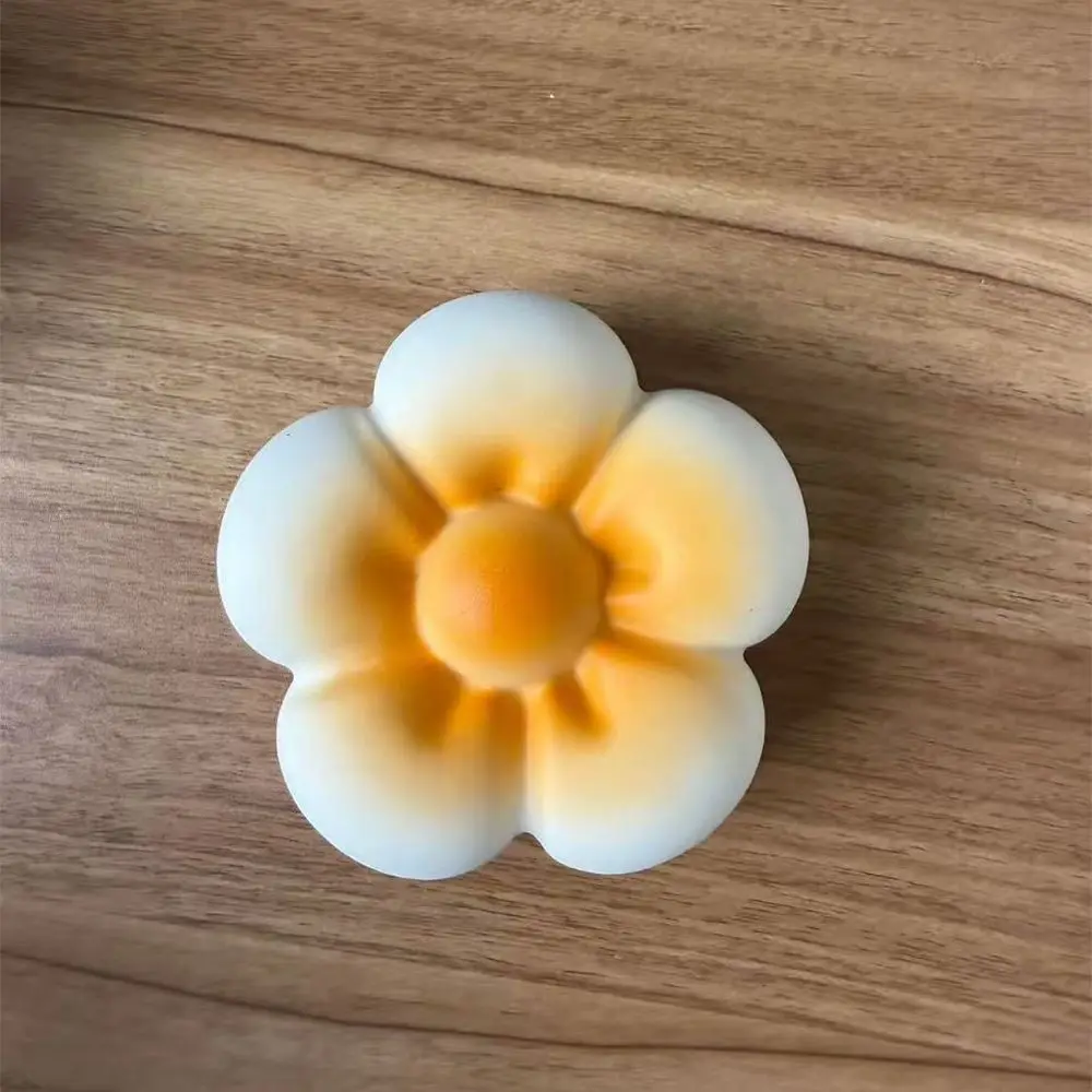 Novelty Simulation Flower Squeeze Toy Flower Shape Creative Cute Slow Rebound Pinch Toy PU Novelty Squishy Toy Daily Vent Toy
