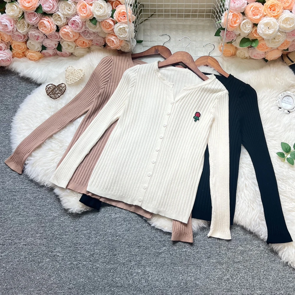 

YuooMuoo Chic Aesthetic Knitted Tops 2025 New Vintage Embroidery Rose Long Sleeve Cardigans Sweaters Vintage Streetwear Shirts