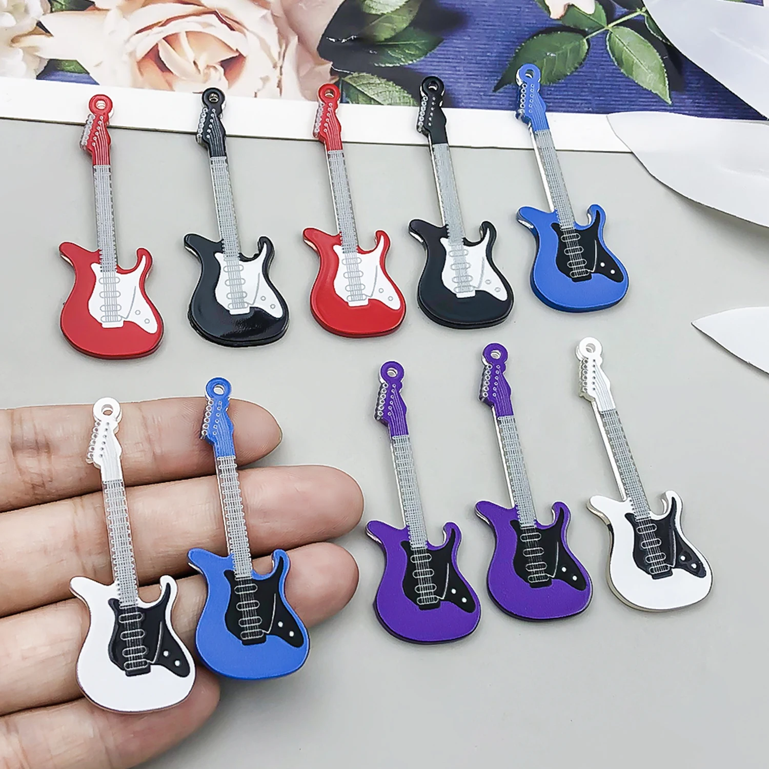 5 قطعة/10 قطعة الاكريليك الموسيقى الغيتار قلادة صنع المجوهرات Keychain بها بنفسك المفاتيح أقراط سحر للمجوهرات أساور قلادة