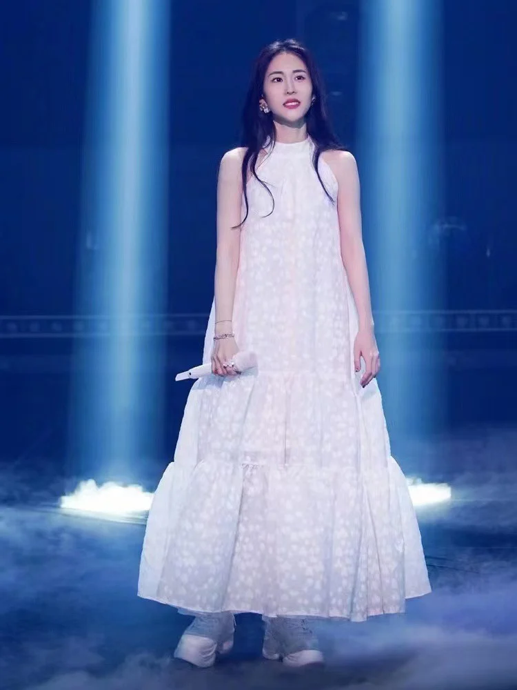 

Summer French Style Loose Fit Maxi Dress with High Waist And Bell Sleeve for Women Celebrity Zhang Bichen Hanging Neck Design