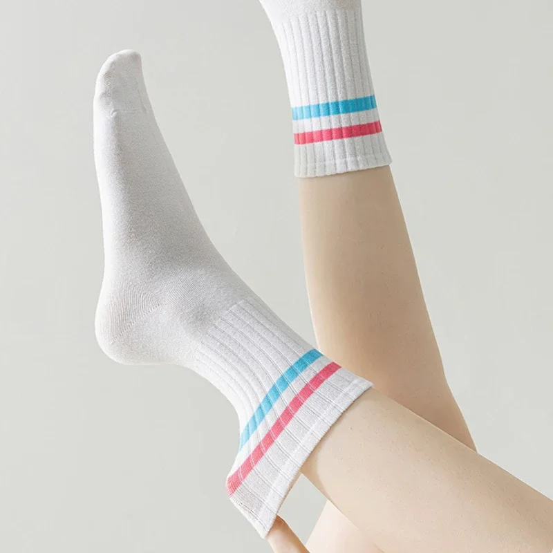 Chaussettes mi-mollet en coton à rayures unisexes, chaussettes chaudes, absorbant la sueur, chaussettes de sport anti-fontion, chaussettes de basket-ball pour hommes, chaussettes de course, nouveau