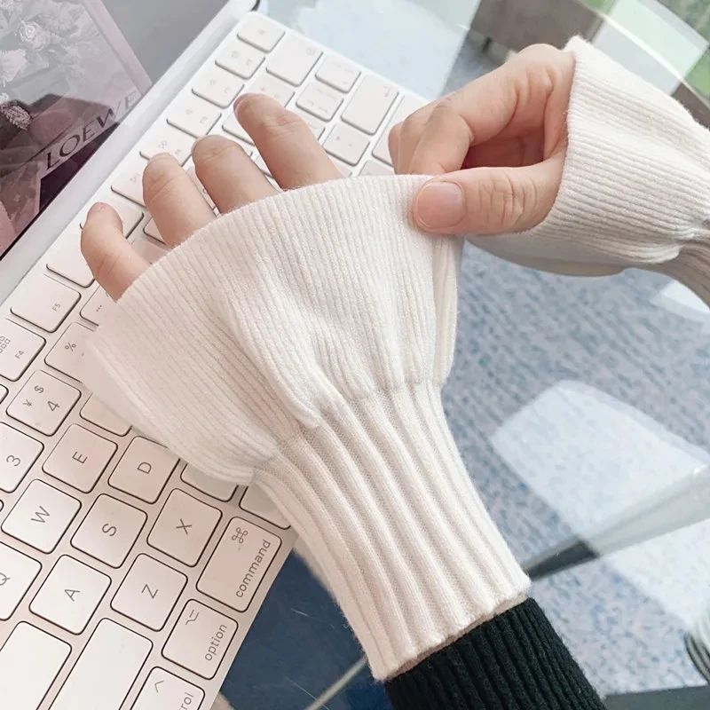 زوج واحد جديد من الأكمام القابلة للفصل للنساء باللون الأسود/الأبيض وأكمام مرنة مريحة للخريف والربيع وأكمام دافئة