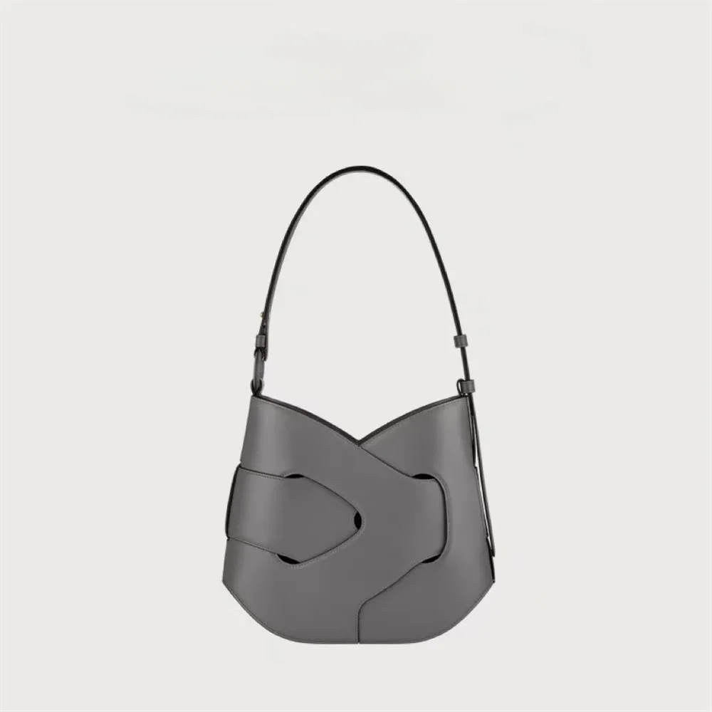 

Elegant Designer Crossbody Diaper Bag Women Luxury Leather Tote Large Capacity Stylish Shoulder Bag For The Fashionable